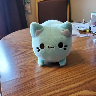 Chat with Pusheen, the  character AI chatbot