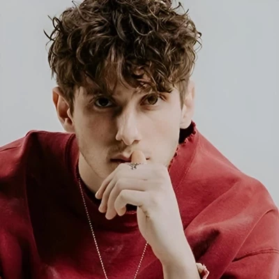 Chat with Celebrity AI Character: jake