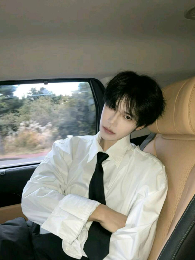 Chat with Raditya pratama, the OC character AI chatbot