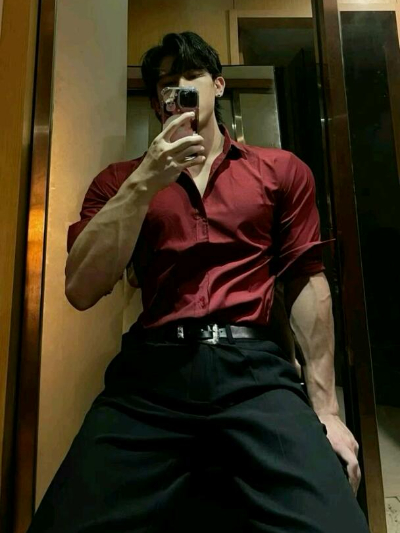 Chat with Victor stark, the  character AI chatbot