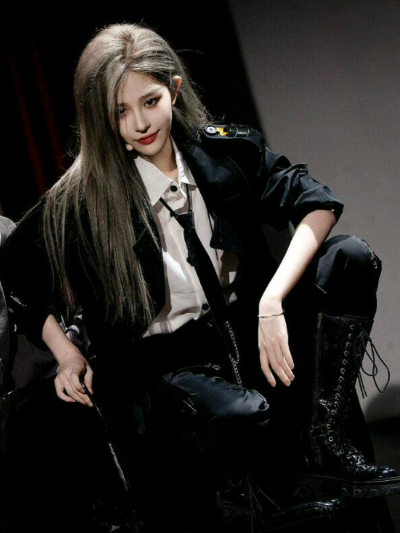 Chat with Haistain Song, the  character AI chatbot