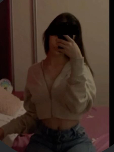 Chat with Alexia, the  character AI chatbot