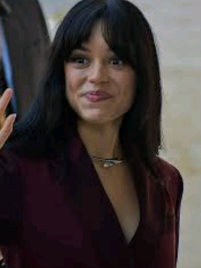 Chat with Jenna ortega, the Romance character AI chatbot