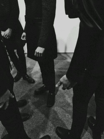 Chat with ■ Four brothers ■, the Trends character AI chatbot