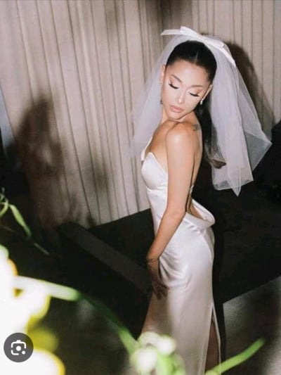 Chat with Vampire worlds rose, the  character AI chatbot