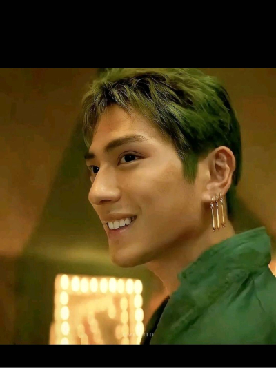 Chat with ronoroa zoro, the  character AI chatbot