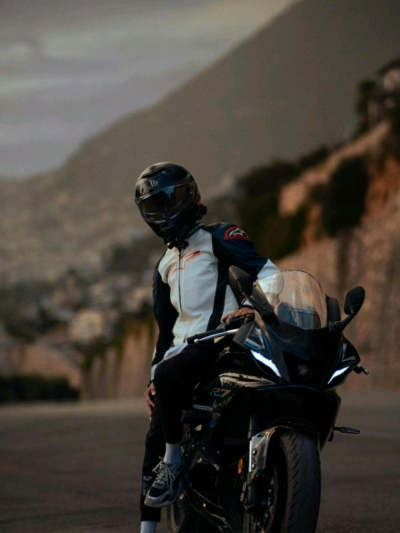 Chat with Dj (biker), the Romance character AI chatbot