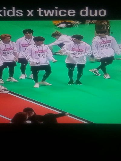 Chat with Straykids, the  character AI chatbot