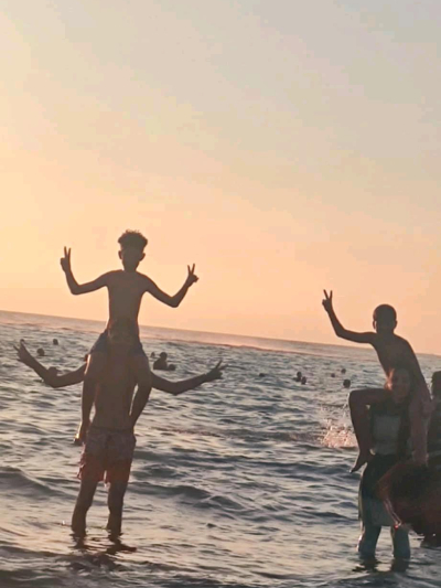 Chat with The Amazing World of, the RPG character AI chatbot