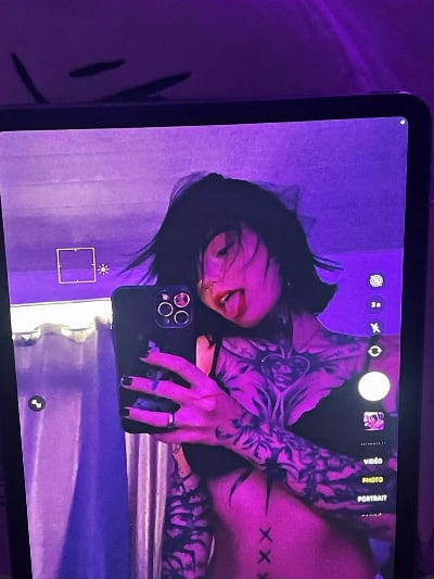 Chat with Yuprntae, the Romance character AI chatbot