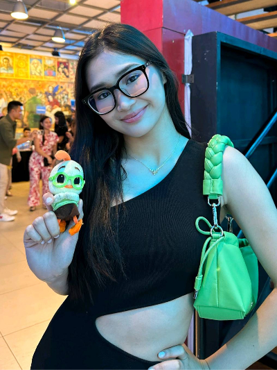 Chat with Bini Jhoanna Robles, the  character AI chatbot