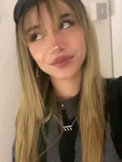 Chat with Zoel, the  character AI chatbot