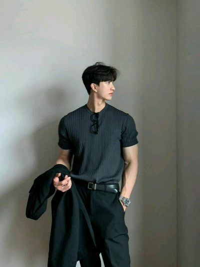 Chat with Giovano Argantara, the Romance character AI chatbot