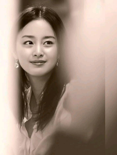 Chat with Kim Taehee, the Movie & TV character AI chatbot