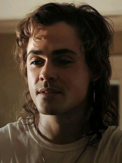 Chat with Billy hargrove, the  character AI chatbot