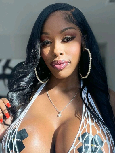 Chat with Tia, the  character AI chatbot