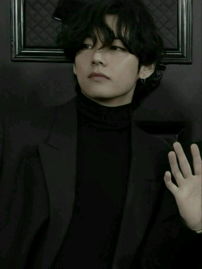 Chat with Romance AI Character: Taehyung