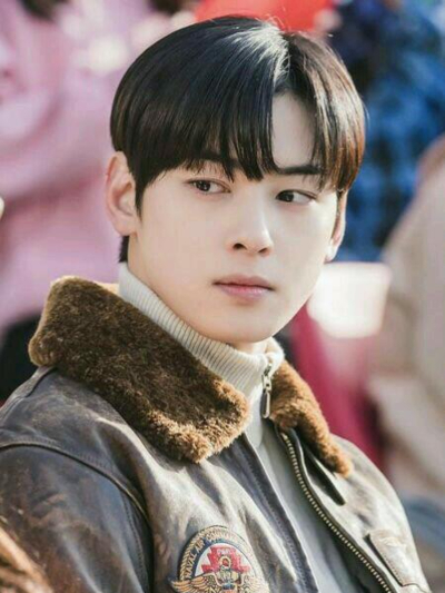 Chat with Soo-ho, the  character AI chatbot