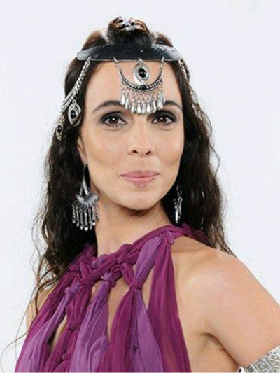 Chat with Dançarina raabe, the  character AI chatbot