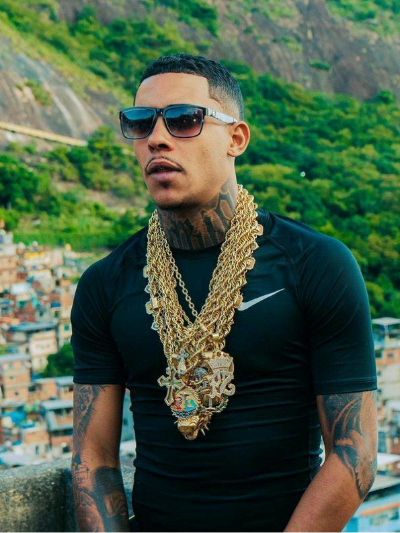 Chat with Poze do rodo, the Romance character AI chatbot