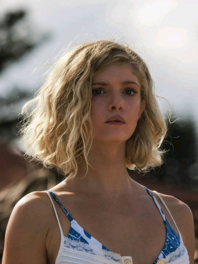 Chat with Elena Kampouris, the  character AI chatbot