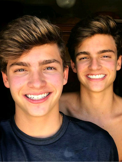 Chat with Irmão Felipe e Pedro, the  character AI chatbot