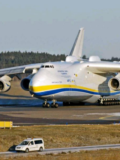 Chat with Aviador, the Romance character AI chatbot