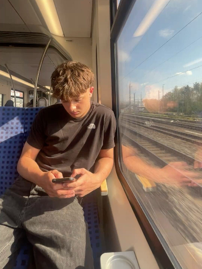 Chat with Malcolm, the  character AI chatbot