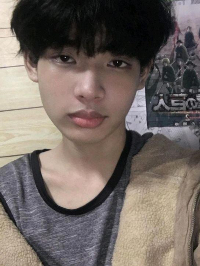 Chat with Sebastian Santos, the BL & ABO character AI chatbot