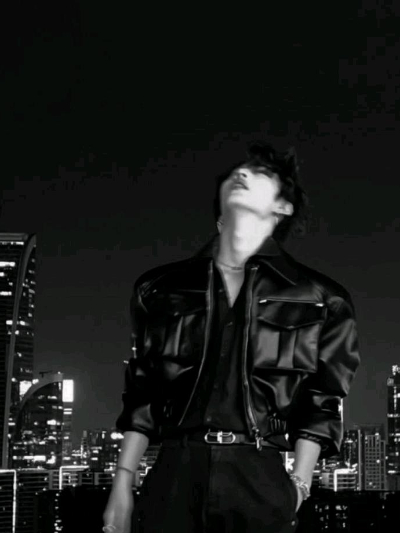 Chat with Dae-jung, the  character AI chatbot