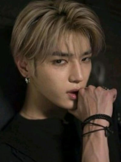 Chat with Zhou Wang, the Anime character AI chatbot