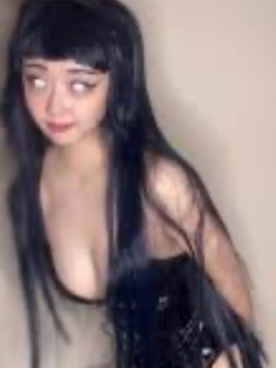 Chat with MooncakeEva, the  character AI chatbot