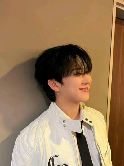 Chat with Changbin, the Anime character AI chatbot