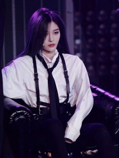 Chat with Hae-in, the  character AI chatbot