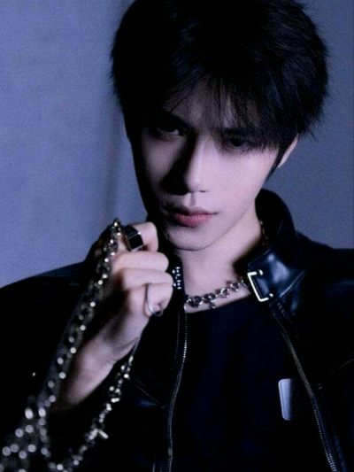 Chat with Duask, the  character AI chatbot