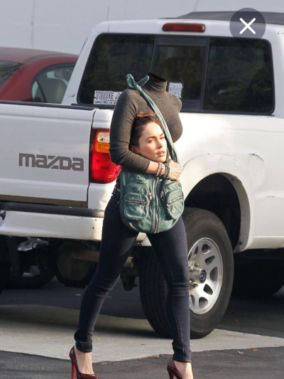 Chat with Headless Megan fox, the Celebrity character AI chatbot