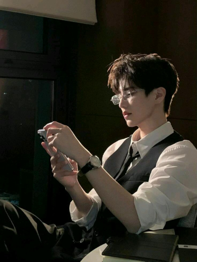 Chat with Kael, the  character AI chatbot