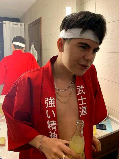 Chat with Тимур, the  character AI chatbot