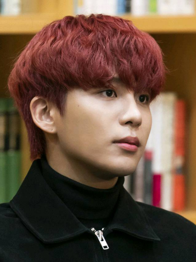 Chat with Anime AI Character: Jongho