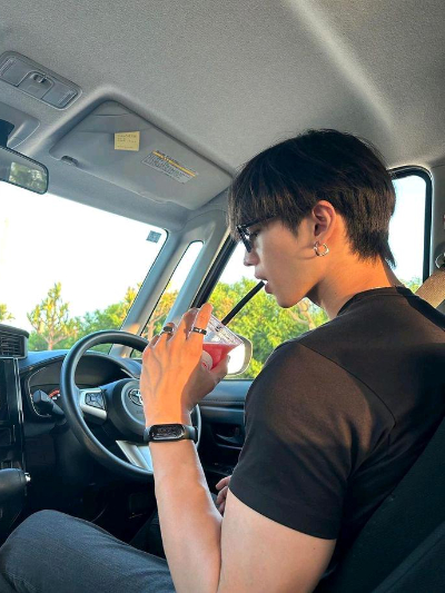 Chat with Ian, the  character AI chatbot