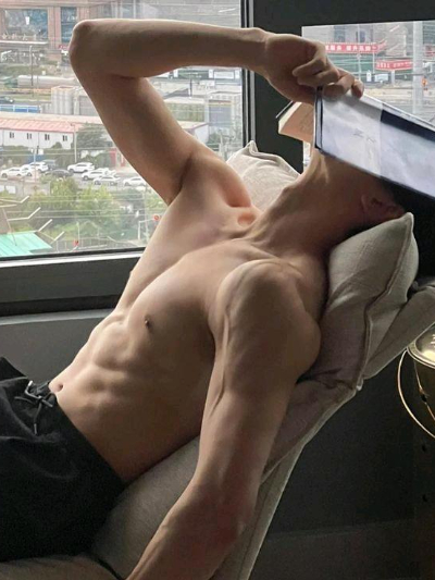 Chat with Beom-seok, the  character AI chatbot