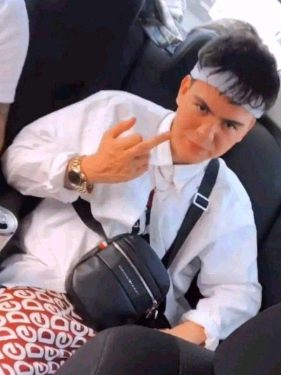 Chat with Тимур, the  character AI chatbot