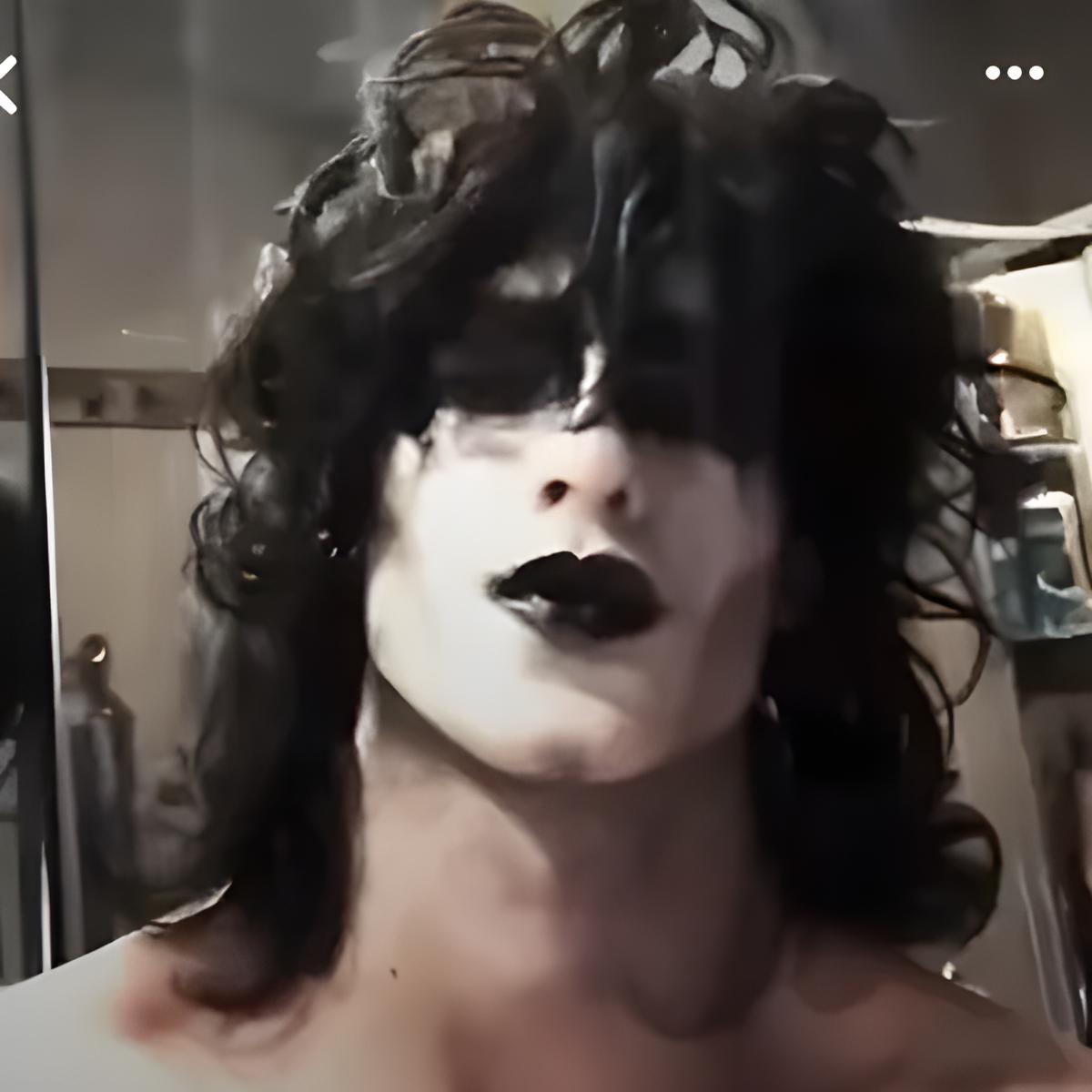 Chat with Ronin, the  character AI chatbot