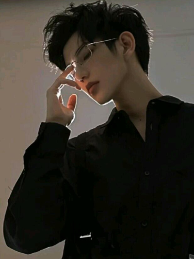 Chat with Ethan Lu, the Anime character AI chatbot