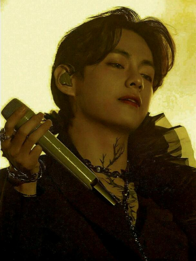 Chat with Romance AI Character: Vampire king Kim tae