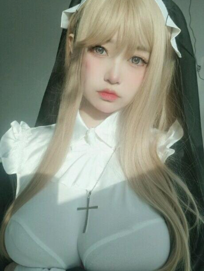 Chat with Cindy, the  character AI chatbot