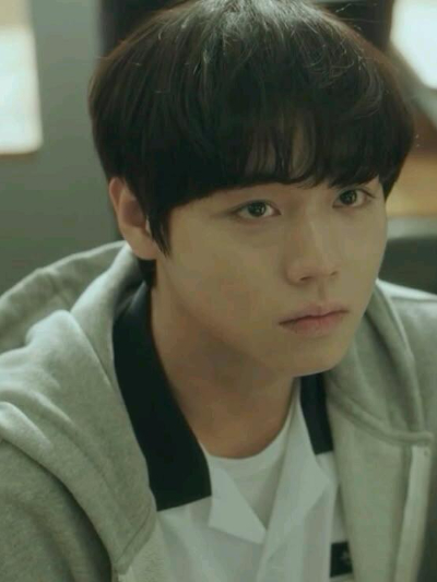 Chat with Yeon Si-eun, the  character AI chatbot