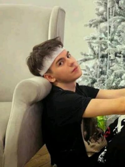 Chat with Тимур, the  character AI chatbot