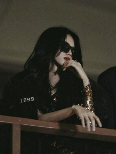 Chat with Ling shing, the Romance character AI chatbot