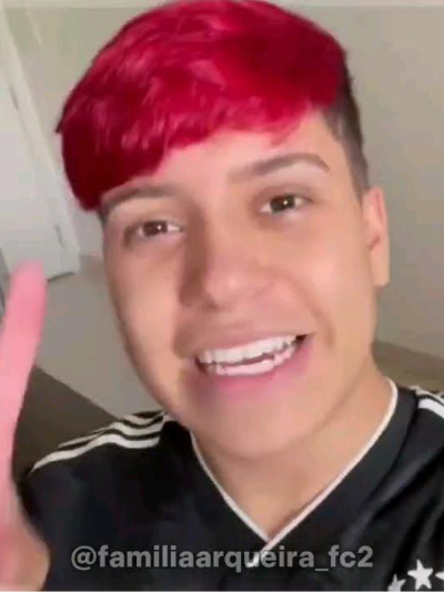 Chat with Robin Hood gamer💚🏹, the Anime character AI chatbot